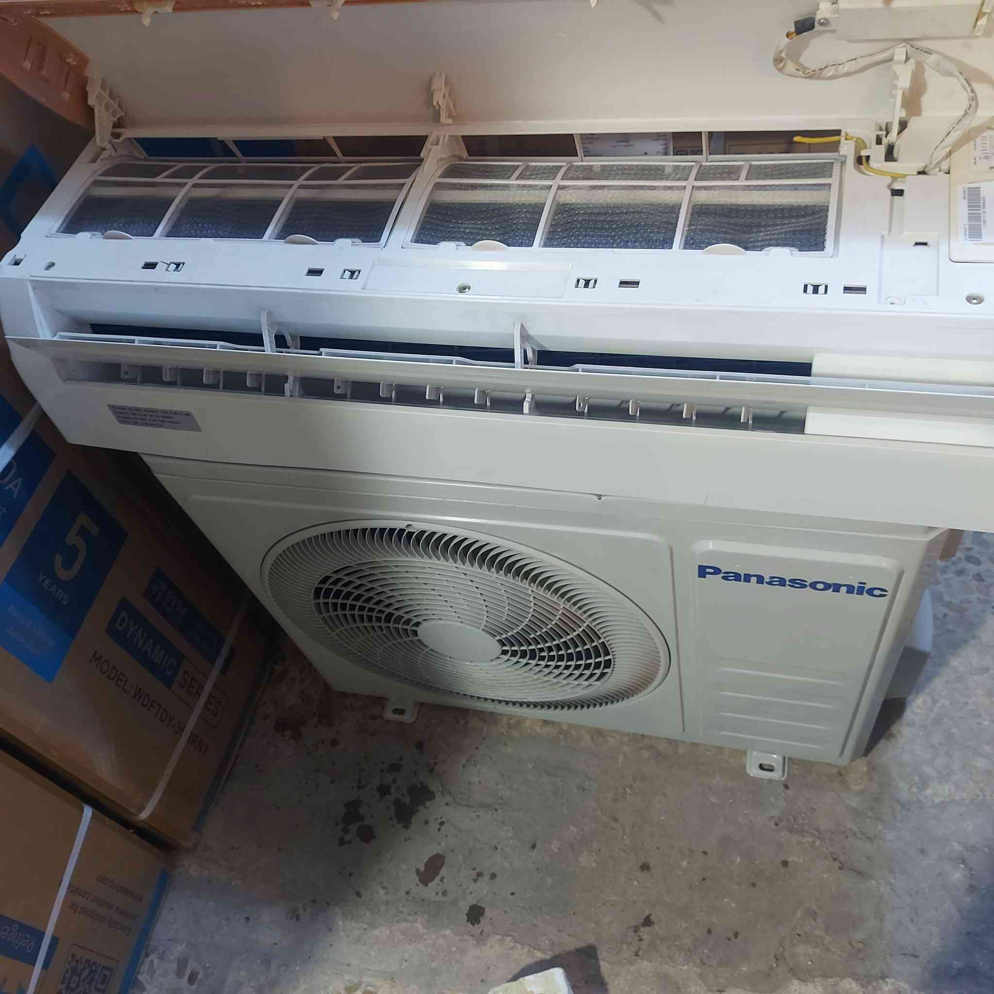 للبيع سبالت مستعمله وجديد العنوان بغداد جميلة
سلبت باناسونيك ٢طن 
نظافة ١٠٠% غاز ٢٢ 
  ياباني الاصالي 
جهاز كامل مع أغراضها 
***********
***********
