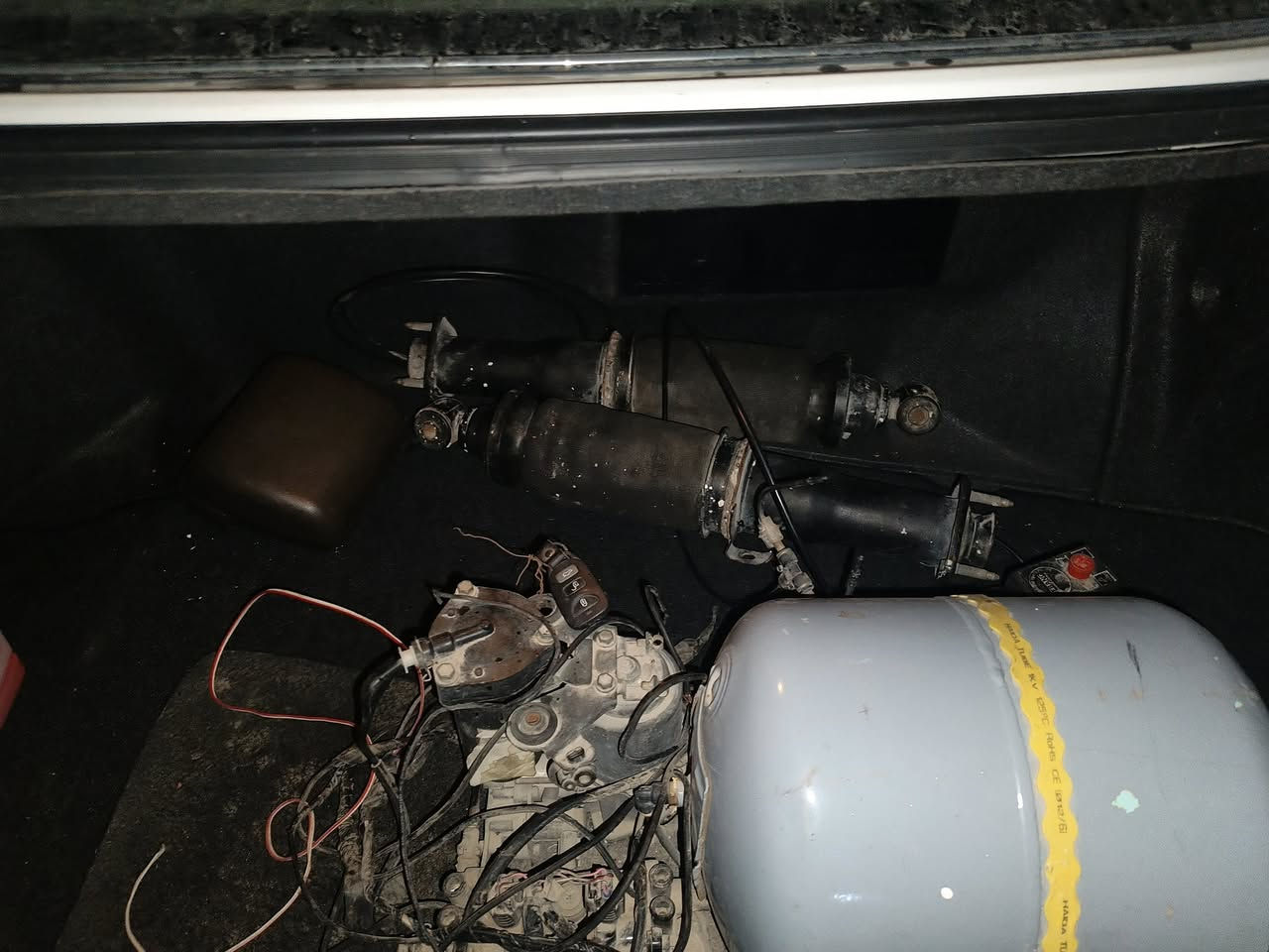 السلام عليكم جوبلسات البيع
كاملات غراض ريمون كلاهن شغالت 

العنوان بغداد السعر 400

***********
