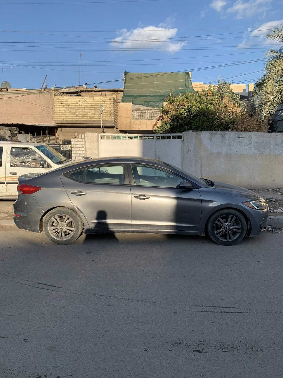 السلام عليكم
هيونداي النترا 2018 لون رصاصي بغداد حره 

وارد أمريكي بيه أربع قطع مثل ما موضح بل صور 

بيه كنر الهلال من جهة السايق وبيه بابتين وتكمه من الجهه الثانيه محرك بي خيط خفيف تبخير جنت استخدم زيت محرك ابو 25  هسه استخدم زيت موتل شركه الحسام وبانزين بس محسن ماستخدم عادي محركه خير من الله كير at المرغوب محرك 2000 دوش المرغوب ماشيه 213 الف ميل 

مواصفات: شاشة كامره رادرات جانبيه مسروقه مانع انزلاق تحكمات ستيرن وضعيات قياده ( سبورت ، نورمل ، ايكو ) حاملات أكواب خلفيه 

وبعد بيه مواصفات 

السعر: 115 ورقه وبيه مجال 

الرقم: ***********
