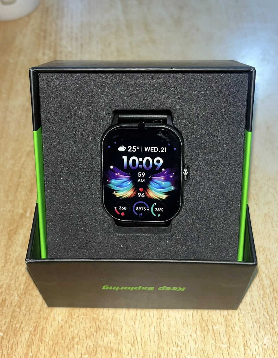 ساعة Oraimo Watch 5 الأصلية (OSW-805)
للبيع ساعة ذكية Oraimo Watch 5 بحالة ممتازة.

✅ شاشة HD كاملة اللمس بحجم 2.01 بوصة
✅ إجراء واستقبال المكالمات عبر البلوتوث (Wireless HD Calling)
✅ قياس معدل ضربات القلب ومراقبة الأكسجين في الدم (SpO₂)
✅ أكثر من 100 وضع رياضي
✅ بطارية تدوم حتى 7 أيام من الاستخدام العادي
✅ زجاج Panda Glass مقاوم للخدوش
✅ تصميم نحيف وخفيف الوزن (10.8 مم فقط)
✅ مقاومة للماء والغبار بمعيار 1ATM
✅ متوافقة مع هواتف Android و iPhone عبر تطبيق Oraimo Health
✅ إمكانية تغيير واجهات الساعة ومتابعة النشاط اليومي والنوم

اللون: أسود
الموديل: OSW-805
الحالة: جديدة غير مستعملة


**إذا كنت صاحب هذا الإعلان وتريد حذفه لأي سبب، رجاءا أرسل رسالة إلى الدعم الفني**