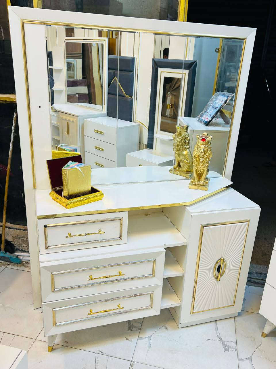 غرفه نوم تركي 9قطع شغل ثقيل للبيع استفسار حجز وتساب ***********
