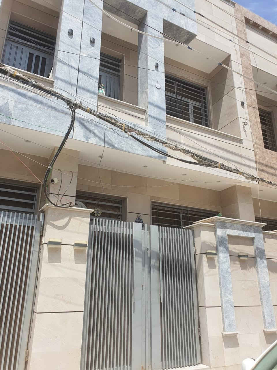 مشتمل للبيع في الطالبية خلف دكتور سعد مبارك 
او مقابل بلدية الشعب 

المساحه 50 م
الواجهة 4 م
النزال 12 ونص 

يحتوي ط1: استقبال + مطبخ + غرفه نوم + خدمات 

ط2: غرفتين نوم وخدمات 

بناء 2024 

للاستفسار والتواصل مراجعه مكتب ارض الرافدين للعقار

او الاتصال : *********** محمد خالد
