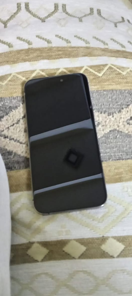 السلام عليكم 14برو ماكس
شرق اوسط الجهاز AA/Aمكفول من كلشي 

بطارية ٨٤ لا معلاية ولا ملعوب بيها 

ذاكرة 256 

نضافة 99%

مكاني بغداد مدينة الصدر 

اي استفسار اتصل على الرقم أو راسلني واتساب وب الخدمة السعر 875 وبي مجال للشراي 

‭ ٠٧٧٦ ٤٥٦ ٠٦٤٦‬
