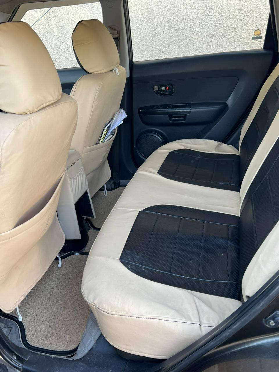 السلام عليكم 
صول 2010 نضيفة حيل محافظين عليها .
 رقم اربيل دولي بأسمنا جاهزة من كل شي 
لون قهوائي
محرك 4سلندر 1600 
گير اوتوماتيك 
رادار امامي خلفي 
تحكم ستيرن 
منضومة زنون
ايرباك 
جام تحكم ٤ 
تحكم مري 
سستم صوت 
مايك مكالمات عالي الوضوح
شاشة كبيرة 
كامرة خلفية 
هورن طاط عالي
حساس تصادم خلفي امامي 
مدخل USB شحن سريع 
صدر كله جديد خلفي وامامي
تخم تاير امريكي جديد 
باتري جديد 
منضومة بانزين جديدة 
نظام ABS مانع انزلاق
ويل كروم 
انارة داخلية 
تدفئة تبريد فول 
السيارة تخضع للادامة كل شهر ودهن كله اصلي فالفولاين الوكالة 
سنتر لوك اوتوماتيكي
تشغيل عن بعد 
دوشمة جلد 
غرامات مصفرة 
تحويل بنفس اليوم 
 
المكان بغداد الامين واتساب *********** 
السعر (( 83 )) ورقة وتسوة اكثر والله اللي يريدها يتصل ويجي يشوف بعينه وبالعافية ع اللي ياخذها  .
