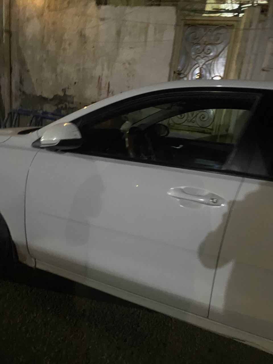 ريو 21 امريكي كير اوتماتيك حادثها كسر بلبلاستيك  الخارجي مال دعاميه وتقشر في الطلاء الابيض وجزء من دعاميه محتك برصيف انفصال الدعاميه عن جاملغ تضرر طاسه كبس اللايت  شخوط وقشوط بجاملغ فقدان طاسه الويل تصيلح وصبغ حداده ودوكو وسمكر وصبغ طعجه اسفل الباب الخلفي وتضرر الجاملغ الخلفي (الركبه) وتضرر البنيد  الخلفي وشخوط بدعاميه الخلفيه سياره دواخلها نضيفه شاشه إيرباغ السائق غلاف الستيرن مغطى بجلد برتقالي عليه شعار هيونداي ويفضل فحص الستيرن الأصلي تحته للتأكد من عدم وجود قص أو تبديل في غطاء الإيرباغ الشاشة السيارة مزودة بشاشة لمس وسطية أصلية تكييف عادي بكرات يدوي مو لمس  السعر 110 مكان السياره ناصريه حي اريدو  ***********
