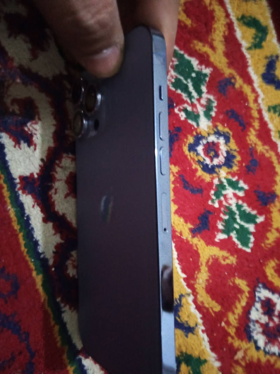 ايفون 13شرق اوسط ذكره 256ويا شاحنه شخط مابي نضيف جدا سعره 725
