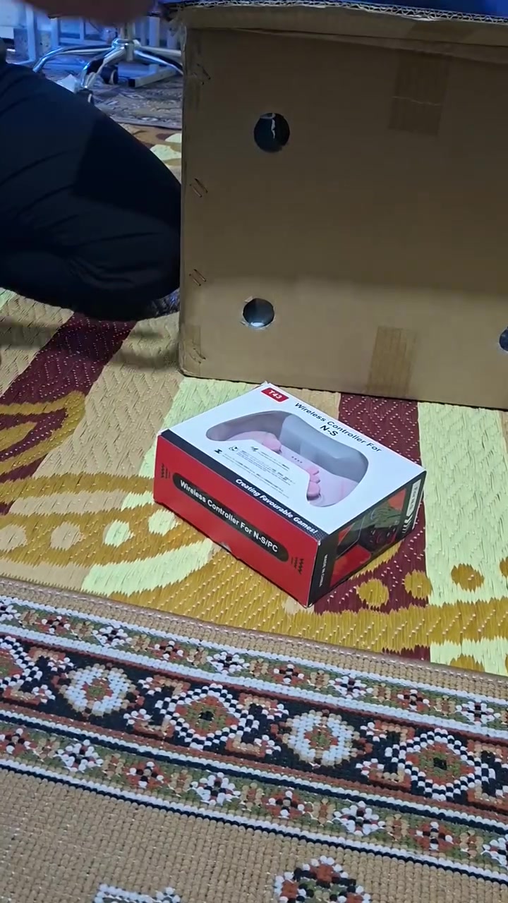 متوفرة الآن تشكيلة يدات تحكم للألعاب، تشتغل على البلايستيشن والنينتندو سويتش والبي سي.
​سعر اليد الواحدة: 15 ألف دينار.
​عرض خاص: إذا تاخذ يدتين بـ 30 ألف، التوصيل يصير مجاني بالكامل.
​موجود أيضاً كنترول نينتندو سويتش الاحترافي (Saitake) الي يركب على الشاشة، مريح باللعب وضد الدرفت (Hall Joystick).
​السعر: 30 ألف دينار.
​مكاني بغداد. للحجز يرجى مراسلة الخاص، أو التواصل واتساب / اتصال على الرقم: ***********

