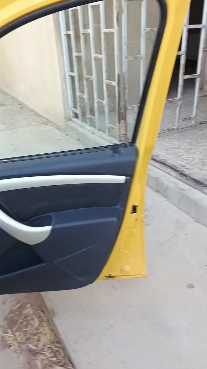 سلام عليكم رينو لوكان سبعه راكب الموديل ١٢رقم بصره العنوان بغداد السعر ٥٠ (***********
