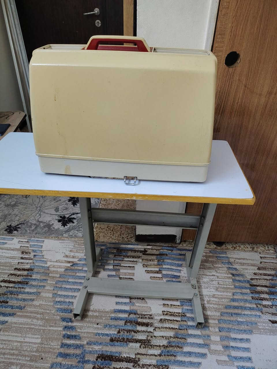 السلام عليكم مكينه براذر مؤسسه ياباني نظيفه شغاله مداخله تصليح هيه وميزه سعره ٢٥٠الف وبيه مجال والفرن شغال وجديد استعمال قليل ب٥٠الف سعره وبي مجال ***********بي واتساب
