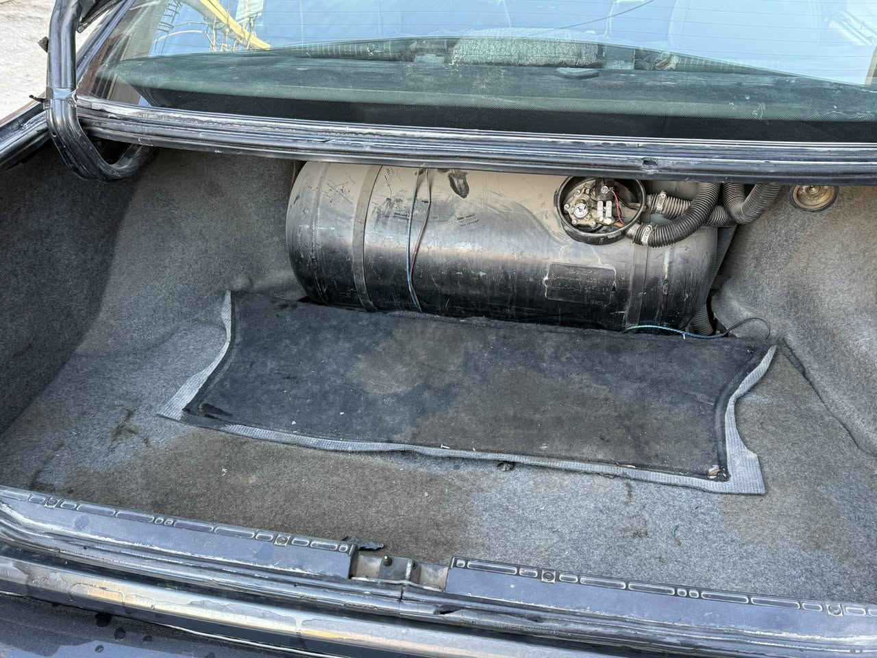 السلام عليكم bm525 مسكر فانوس موديل 1992 رقم كركوك بسمي مشروع وطني سنويه لل29 تحويل اي محافظة مكانه بابل مكينه گير مكفولات حداديه نضيفه كهربائيات بلاديه ولا چطل بيه السيارة بيه ضربه بجه الراكب وكلهن بدلتهن البدنه والبنيد والجاملغ تخم تايرات جدد
الگاردن يرادله تصفير تبريد شغال بس انزرف الراديتر وطار الغاز تدفىه  شغاله المروحه الداخليه يرادله تبديل اطلع صوت بس شغاله بيه منضومة غاز كامله وشغاله وگشره نضيف مثل ما موضح بي كم شخطه فقط تتكحل
اي استفسار هذه رقم تلفوني ***********
رايده ب 75 ورقه
