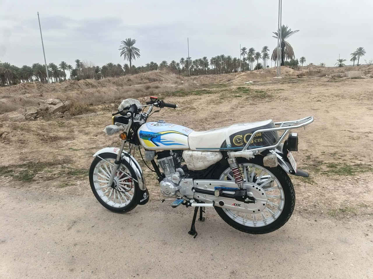 سلام عليكم للبيع دراجه سيفان موديل 25محرك 200سونك الاصلي وضع شركة مامتعوبة بعدهة زيرو اوراق كامله سويج 2 بصمات بيع أو مراوس استفسار علة رقم الهاتف ودلل ***********
