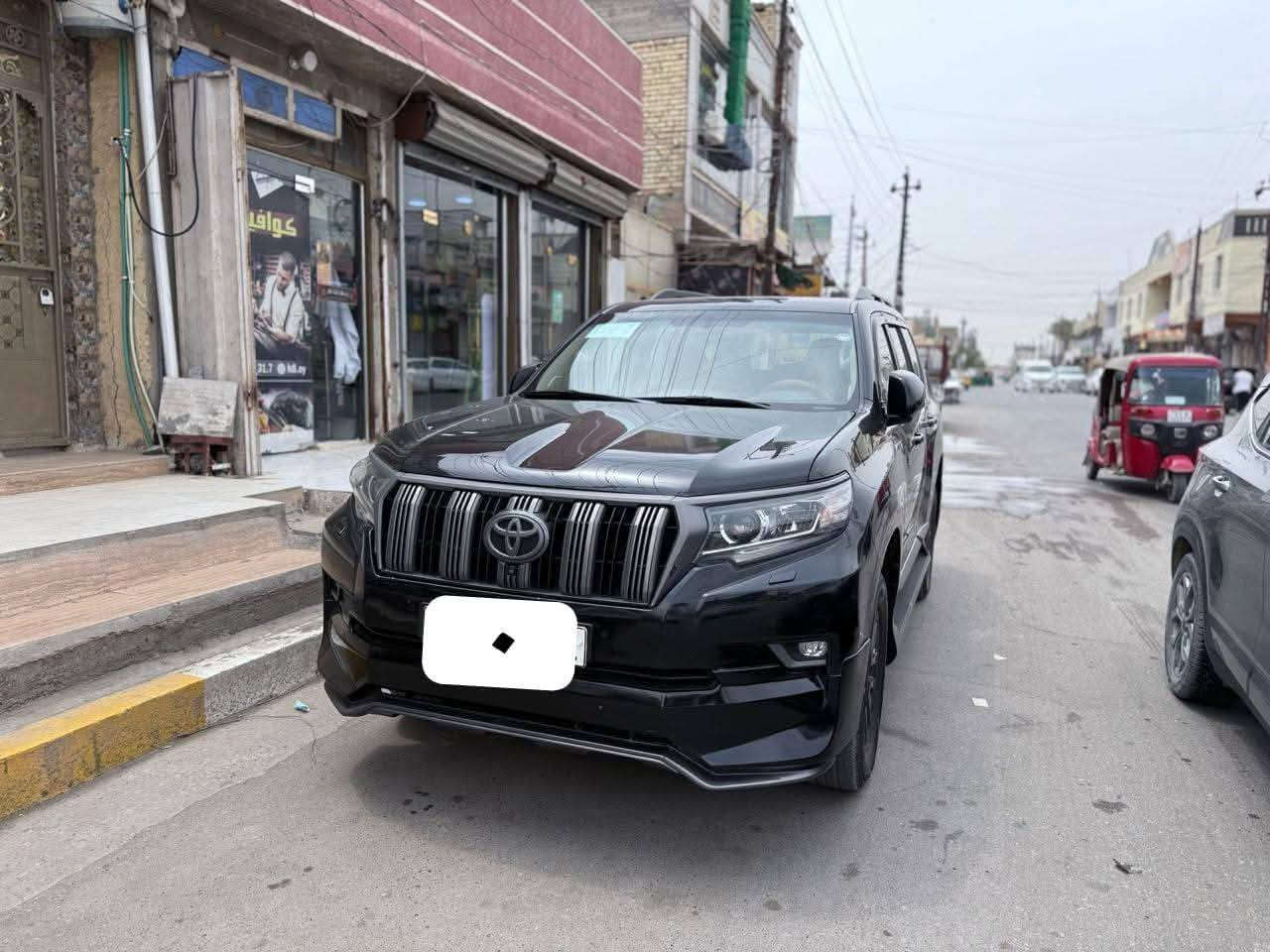 سلام عليكم برادو 2019 VX فول موصفات باب مراوس بشيه اقل او بيكم هايلوكس وبعد حسب القناعه لأول  مري قلاب مكينه ٦سلندر سياره VX معرف مواصفاتها رقم اربيل بسمنا تحويل  بسمي ماشيه 88الف العنوان بغداد  السعر٤٠٠ الف  سياره مال بيت جديده الرقم(***********) ابو محمد سونر موجود بلا صور
