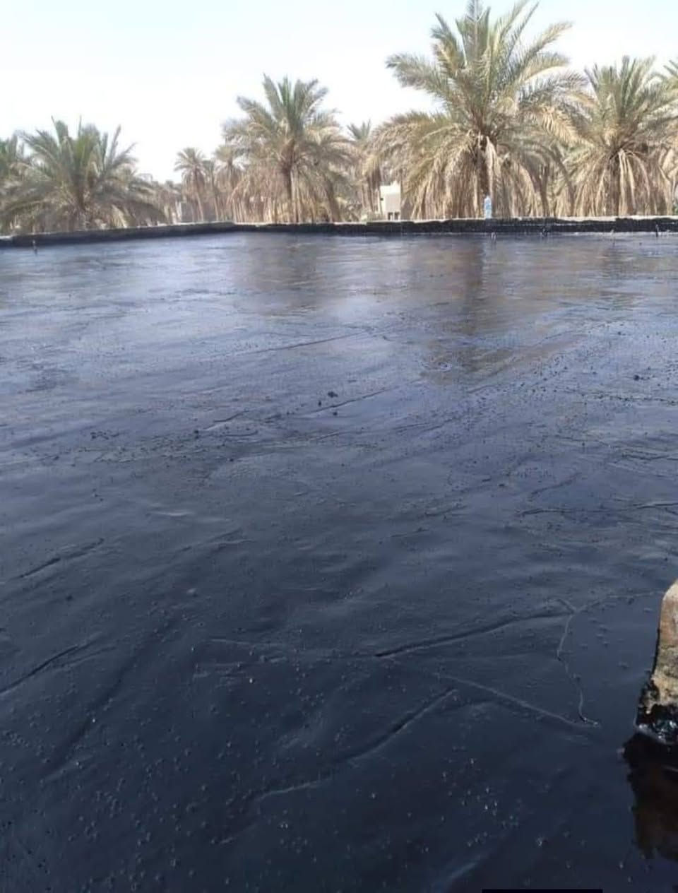 السلام عليكم جير لتجير السطح والاساسات والجميع سعر البرميل 60كرسته وعمله اليريد يدك  على الرقم وبي خير ويدلل***********/***********
