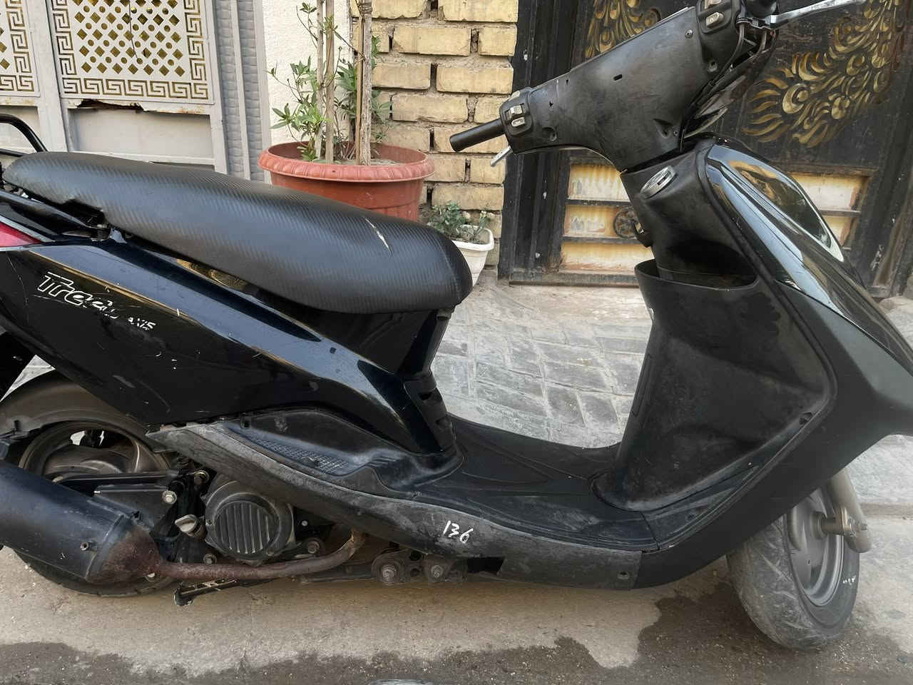 دراجه بريز لايت فوك نوزل المكينه مكفوله كفاله عامه بيها ملاحظات بسيطه٦٠٠ وبيها مجال اوراق كامله العنوان حي اور 
الرقم ***********
