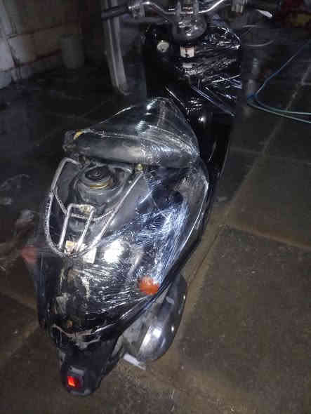 سلام عليكم دراجة كلاسيك عبد الحليم للبيع الدراجة طافية ما اعرف شبيهة ابيع علة حطتهة طافية السعر 125وبيهة مجال كهربائياته كاملة اشاير لايت كامل مكان بغداد العبيدي ***********
