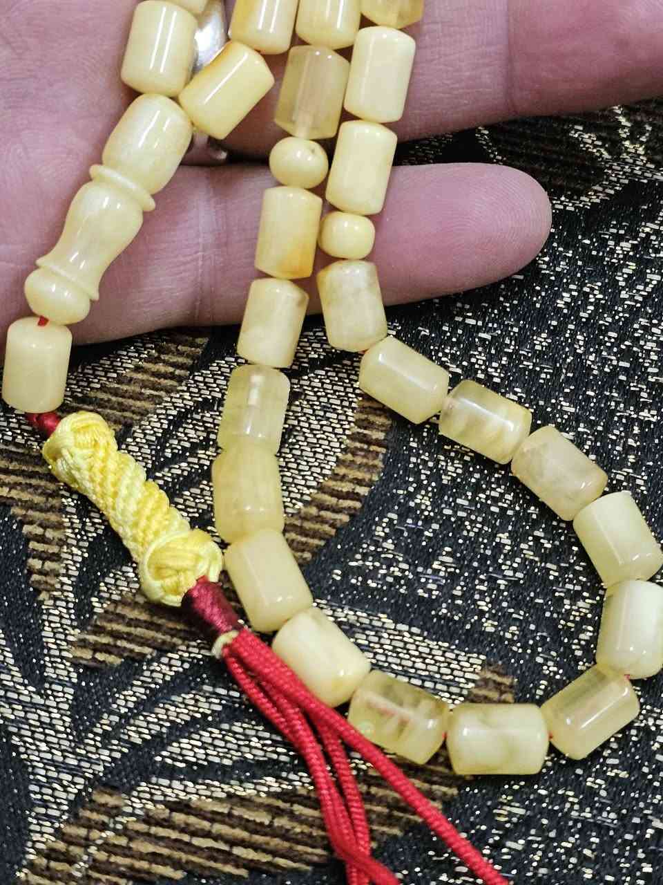 من جميل لأجمل 
مسبحه من كهرب بحر البلطيق الحر الطبيعي الصافي بدون اي غلطه شرط وضمان مدى الحياة بأصالة الخامة لاكبس ولاضغط ولا مسال ولامعالج ولاكهرب صيني وبجراخه كويتيه جميله 
وزن المسبحه ٢٢ غرام ٤٨ حبه قياس الحبه ٧×١١ ملم


**إذا كنت صاحب هذا الإعلان وتريد حذفه لأي سبب، رجاءا أرسل رسالة إلى الدعم الفني**