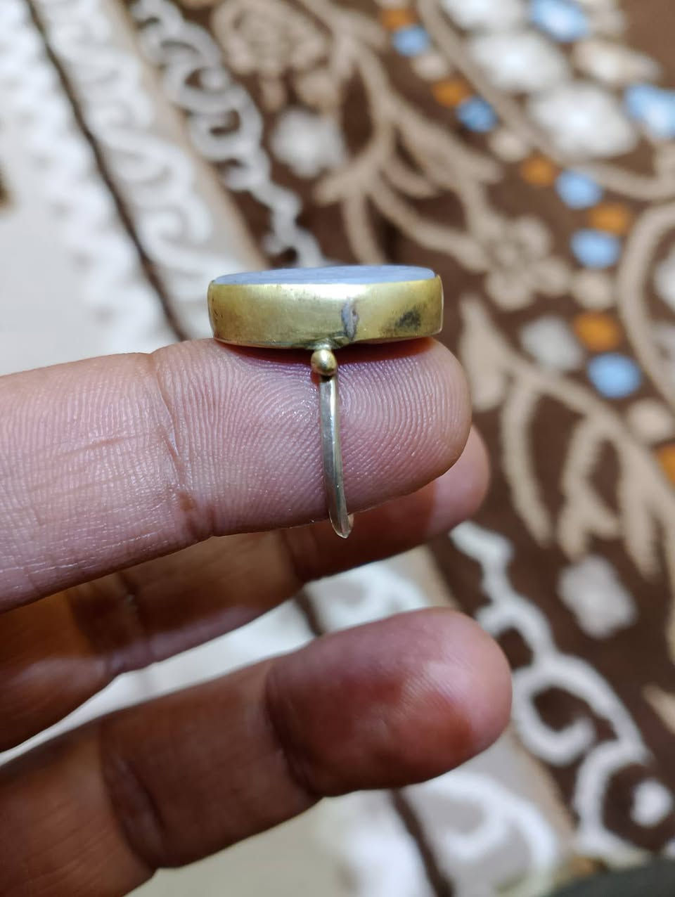 محبس بهذا الشكل سعره50 لا يوجد توصيل البصره ***********
