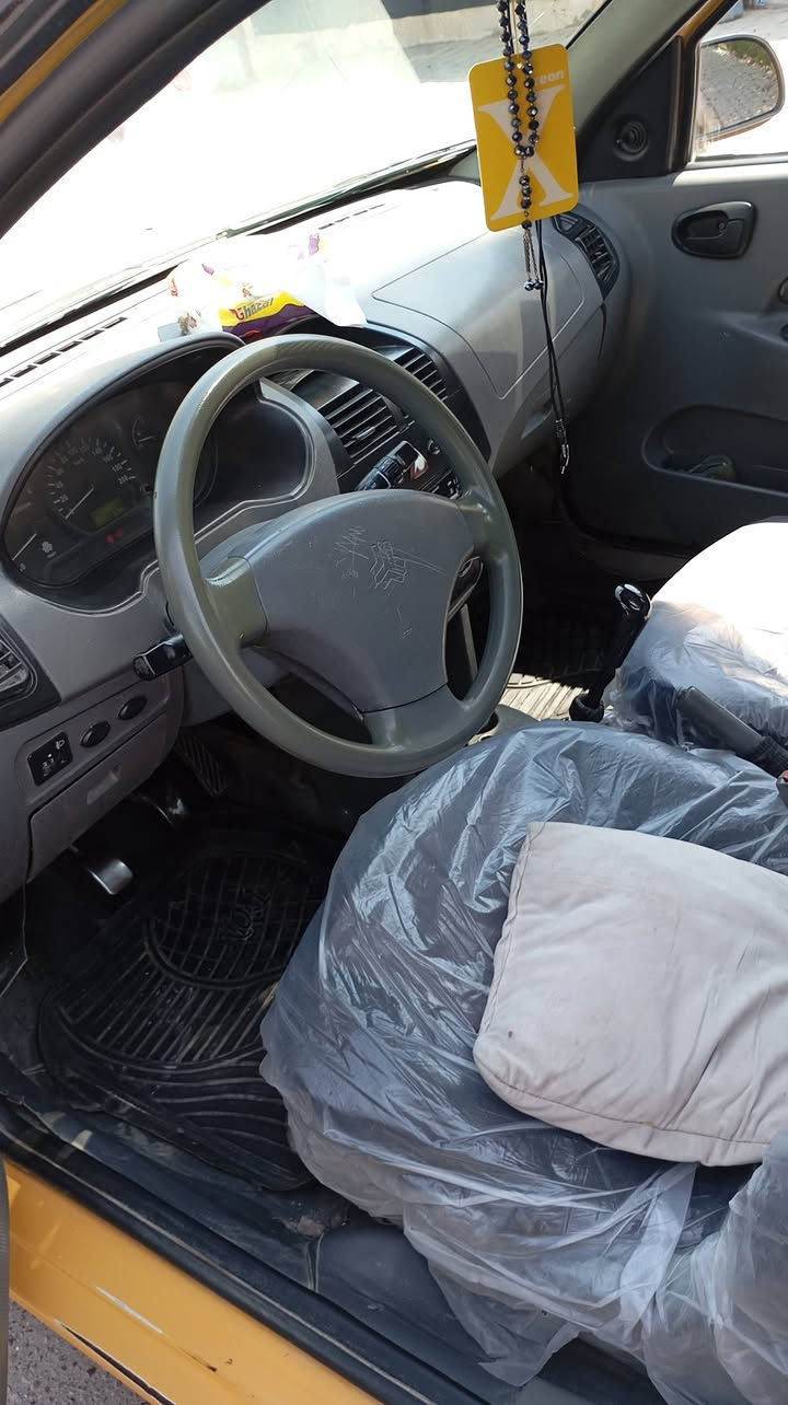 السلام عليكم
طيبه للبيع موديل 2015 
 رقم انكليزي هزه جديده 
باسمي مصفره هيئه وغرامات 
صدر جديد تايرات جدد 
كهربائيات كلها شغاله 
دوشمه جديده 
بلكات نوزلات كلها جدد 
بيها طخه جاملغ وبنيد 
مكاني بغداد الدوره 
***********
