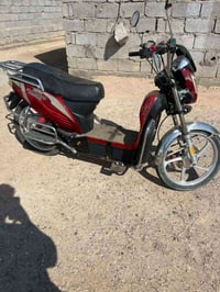 للبيع موطور شحن هارلي خمس بطاريات جدد موطور نضيف مابي اي عطل شاحنه اصل...