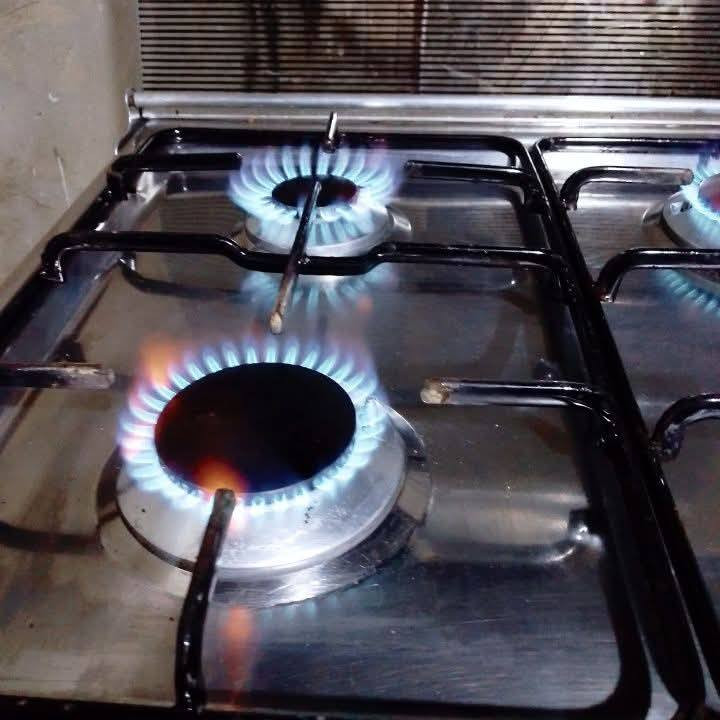 طباخ فريش مصري كلش نظيف كله شغال موجود فيديو بلمنشور سعره 100 مكانه نجف حي الرحمه رقم الموبايل ***********
