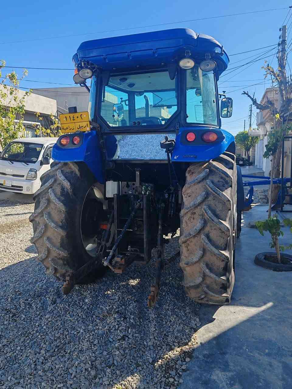 تراکتۆر نیوو هۆڵند حەجم 100 بلوو ماستەر مۆدیل 2013 بیکرانەوە تایەی شەریکە ژ.م *********** ژ.م ***********
