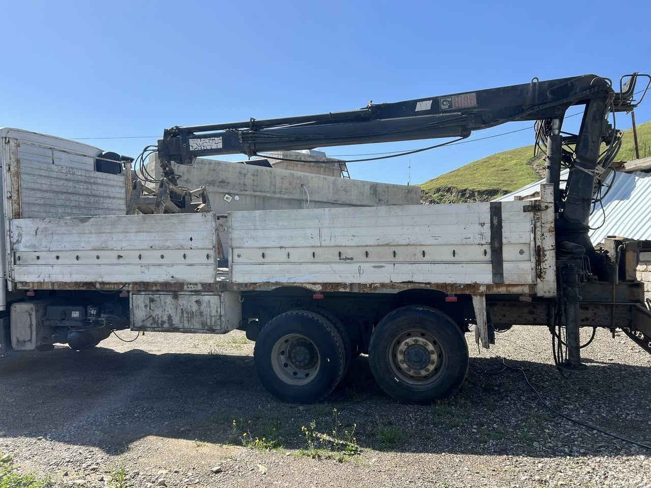 السلام عليكم 
كرين بلوك البيع  ، حجم 43 موديل 2001
الجهاز هياب ليفر حفارا حجم 140 شرط جديد 
رقم نينوى الماني  السعر $325
للاستفسار ***********
***********
