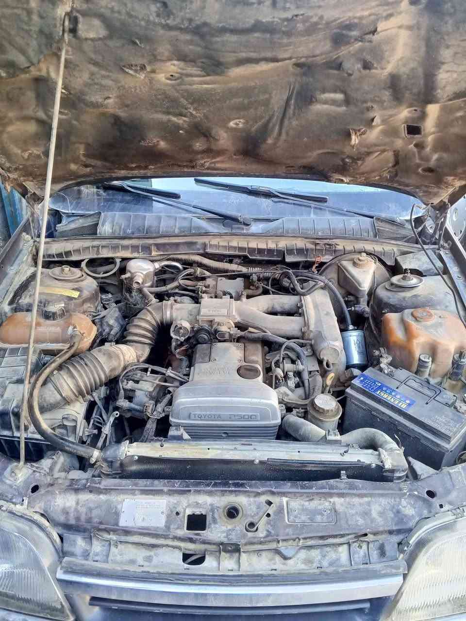 للبيع اوميكه ستيشن موديل 91 مكينه بطه 2500 بيها اثر رخاوه بس شرط لا نفخ ولا صرف كير شرط توماتيك شرط مابيها طخه او حادث مصبوغه عام جماليه طخم تايه جديد باتري جديد وايرمنيه كلها شغاله شرط التحويل سنويه تنتهي 2028 السعر 32 وبيها مجال الشراي يتصل خاص ما ارد  لان مكلف بالنشر الرقم ***********
