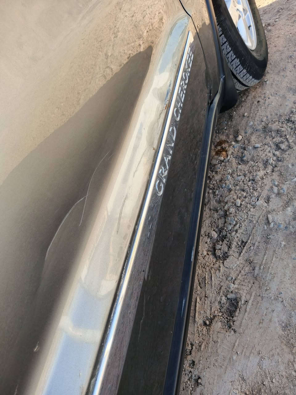 السلام عليكم سياره للبيع جيب موديل 12
كير محرك شرط تبريد شغال تدفيه شغال رقم اربيل مسطرة هزه  ساقط كلشي شغال بدون ضرر شرط بدون صبغ محرك 6كوبون بيه الشرعي موجود شرط تحويل بيه تعديل بارد باب سكن باب خلفي شبر ‏‪***********‬‏
