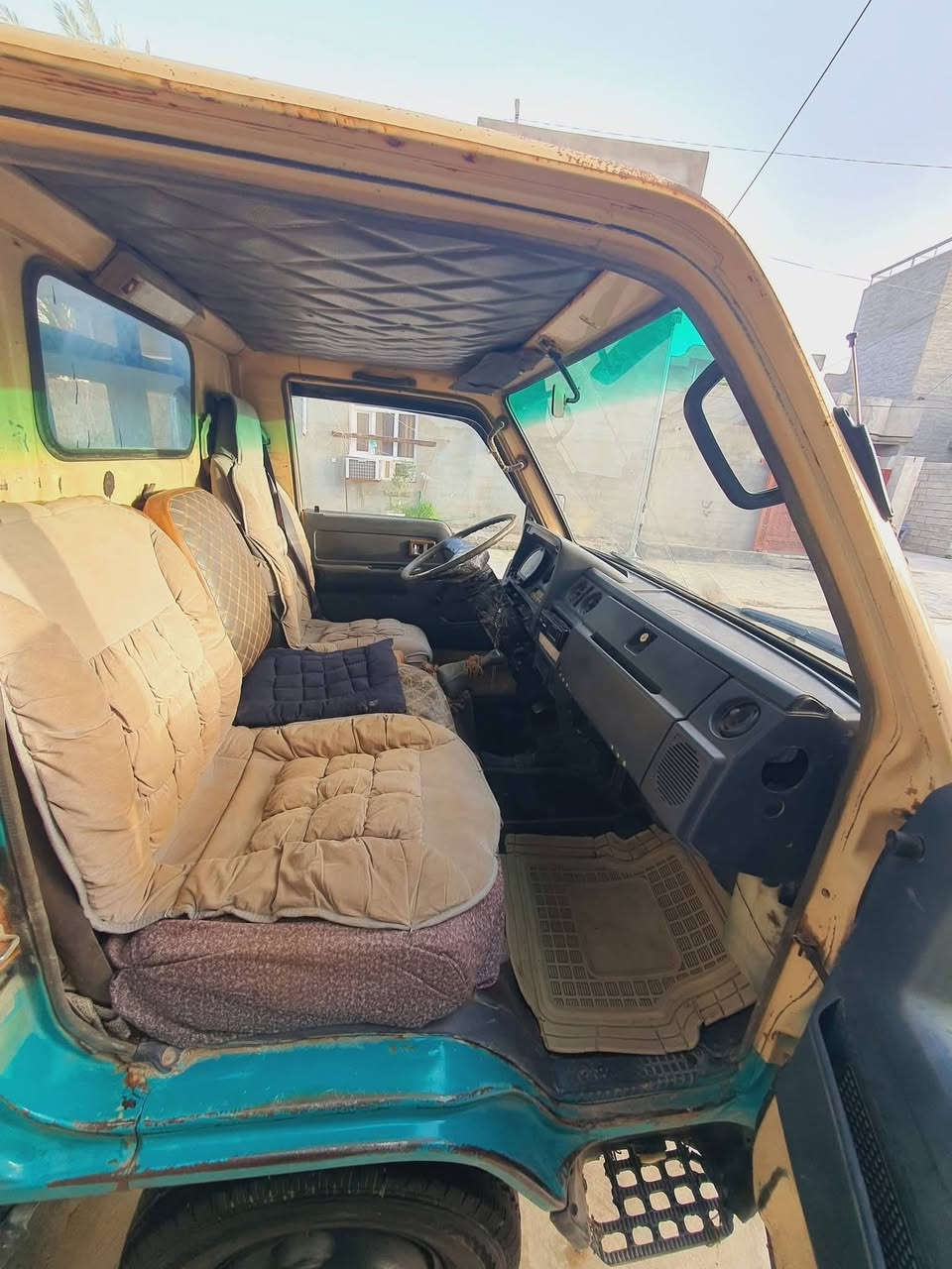 داينا  تويوتا بتره للبيع السعر 55  وبيهه مجال  محرك  كير  اكسل  مكفولات  صدر جديد  محرك 14 B كاز  تخم تاير جديد  موديل 93  رقم ديالى  سنويه لحد نهاية سنه 26 رقمي  *********** العنوان ديالى جلولاء
