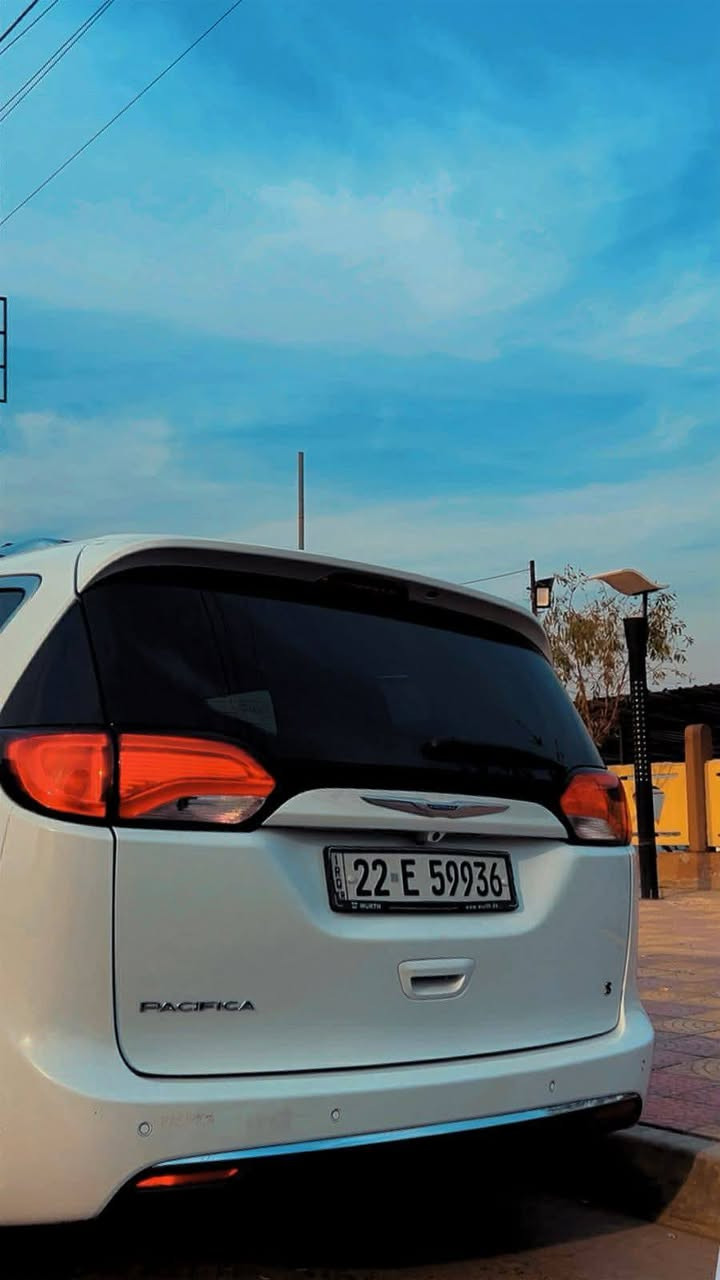 كرايسلر باسفيكا 2018 🔥.
فولل مواصفات ✅.
السيارة كلين تايتل 👍🏻.
بدون غرق .. فقط تبديل الجنطه اثر طخه بسيطه .. داخله كلين .. وصارت الطخه بالعراق 💔.
وارد كندي 🇨🇦.
ماشيه 69,000 الف مايل .. ( 110 الف كيلو متر ) 🔥.
{{ 3 }} شاشات 🎮 .. (( مع السماعات  و الريموت )).
بانوراما 🖤.
 📍عنوان السيارة || بغداد || حي القاهرة 📍
للاستفسار .. الاتصال على الرقم 👇🏻.
📱***********📱
