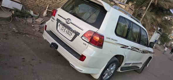 السلام عليكم 
لاندكروز جكساره ٢٠١٣ بريم فول مواصفات مكفوله عدى بارد بسيط كد ٤ اصابع
رقم بغداد انكليزي بأسمي
ماشيه 109 الف
للاستفسار ***********
ملاحظه غير متواجد على النت كوفة
