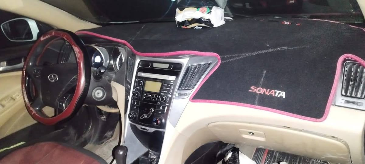 السلام عليكم من رخصه لادمن سوناتا 2010وارد خليجي رقم واسط عدي وكاله عامه تحويل مباشر محرك كير كفاله تبريد كهربائيات كله شخاله تبديل بنيد ومدكر حادث بصيط بدون دواخل السعر 95بيه مجال مراوس جارجر او بامه ويه الفرق. مكان البصره ***********
