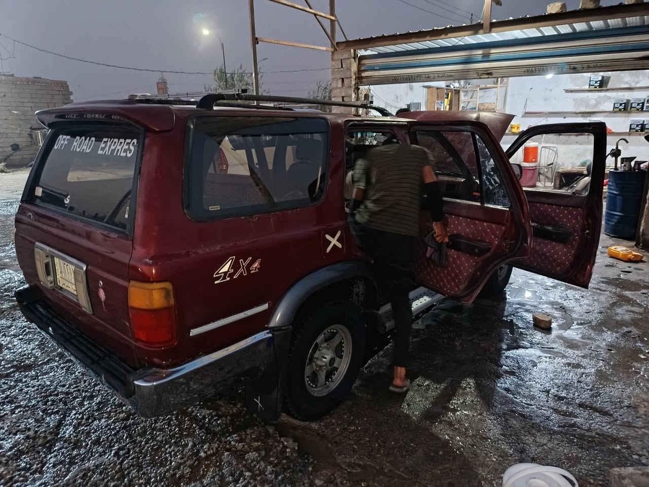 للبيع تيوتا هايلوكس سيرف
🔹 الموديل: 1998
🔹 السنوية: 27
🔹 المحرك: 3000 VVT
🔹 المكينة والكير والحدادية وكهربايات مكفولة شرط
🔹 بدون تبريد
💰 السعر: 50
📩 الخاص مفتوح
📱 واتساب: ***********
