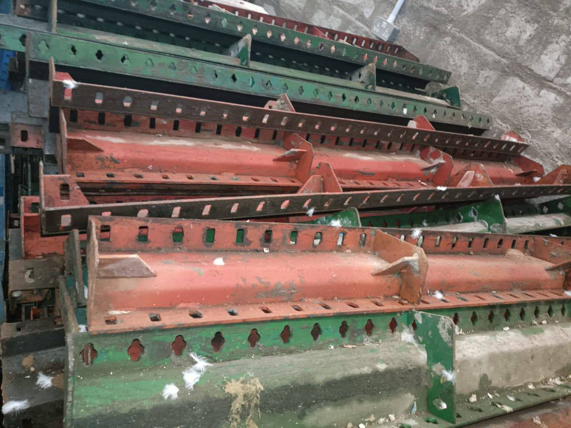 السلام عليكم يتوفر قالب حديد دنك مستخدم 4 مرات فقط نظيف جدا متنوعة 1متر و2 متر و3 متر 
الكمية 21 طن تباع الكمية كلها التفاصيل وات ساب 
*********** مراسلة فقط
