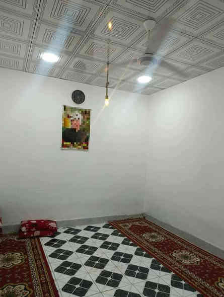 يا الله بيت للبيع 50م طابقين/2غرفه
سعر 25معه مجال 
 طابو زراعي سند 25
بناء طابوك اساس صب سقف صب مسلح 
خدمات كامله مدرسه اهليه او حكوميه العنوان نجف الاشرف مقابل قرية الغدير الاولى شارع المطحنه عمود 282
للستفسار ***********
