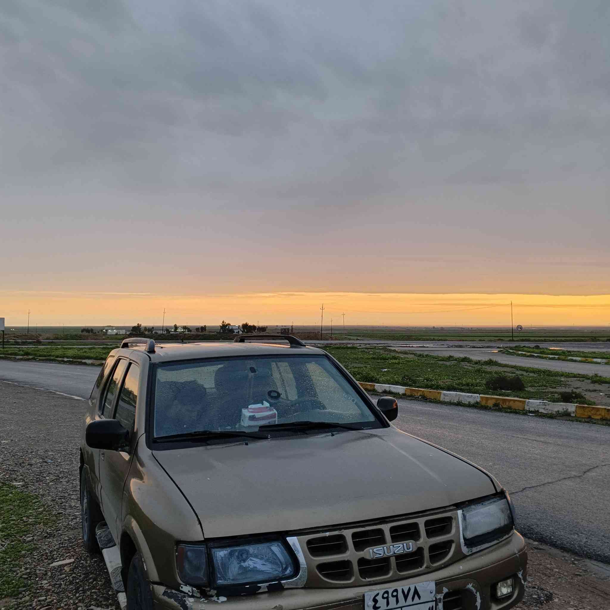 ازوزه للبيع موديل2000
رقم دهوك الماني شرط التحويل
محرك وكير ونجي 
كهربائيات كلها شغاله
صدرها تعبان 
السعر 60 ويرهم امراوس بقماره 
موجود مازنجر وهاذه رقمي واتساب واتصال
***********
