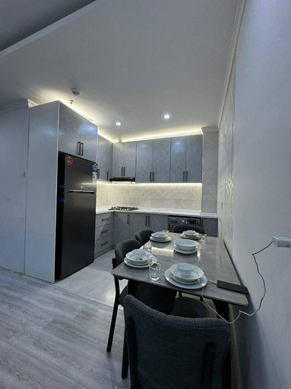 للبيع او للايجار
.استديو موثث 

.مؤثث 

.سعر 

.مكانها اربيل 
مجمع 

.غرفة 1
.مطبخ 
.حمام 
.طابق 14
.مساحه "90
.واجه داخلي 

للأستفسار اكثر التواصل واتس اب 
:***********
:***********
