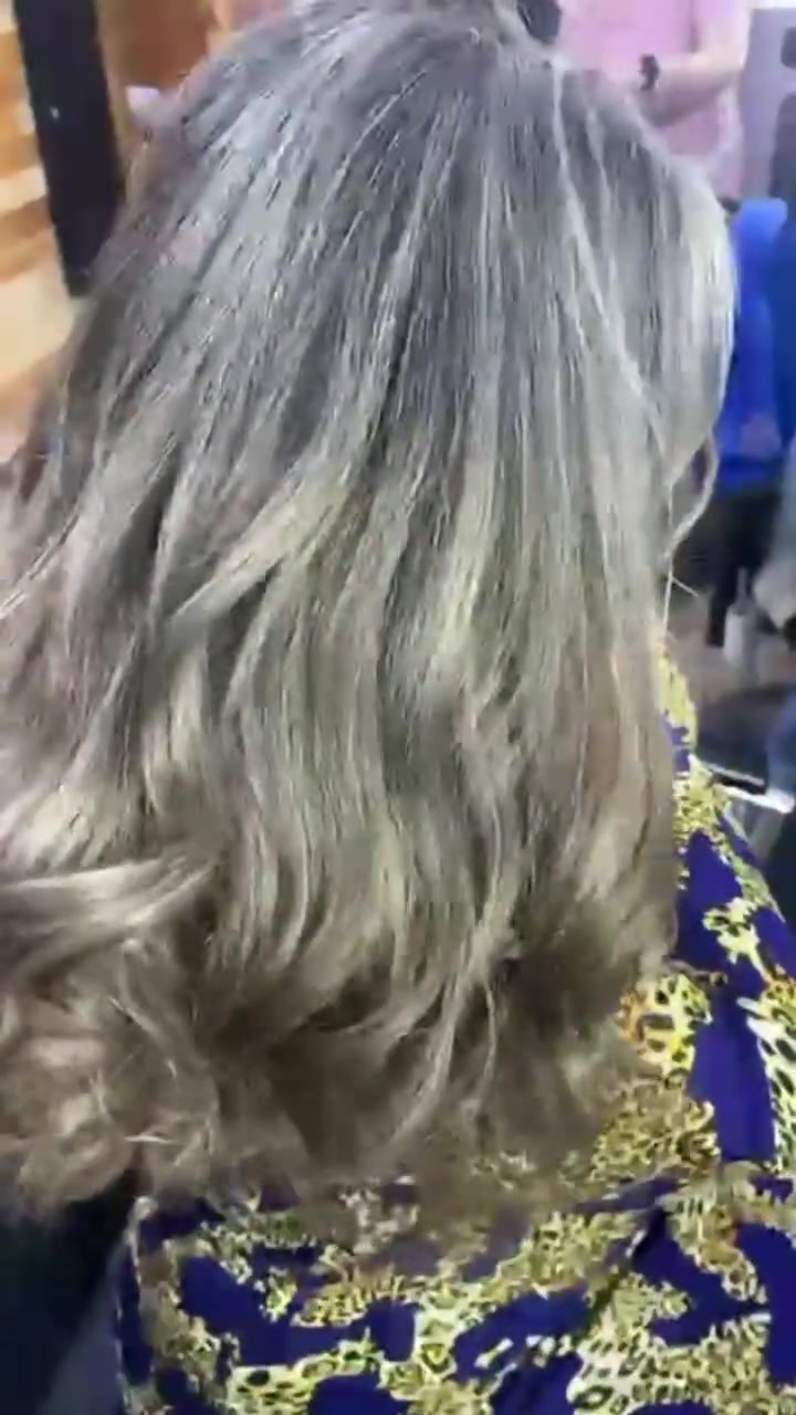 عروض يمنه بقسم الشعر مجمع المسرة 
صبغ وميش شعر قصير ٢٥....
صبغ وميش شعر متوسط ٥٠.
صبغ وميش شعر طويل ٧٠..
مع معالج هديه
للحجز والاستفسار الاتصال بالرقم***********
 ننتظركم بكُل حب

