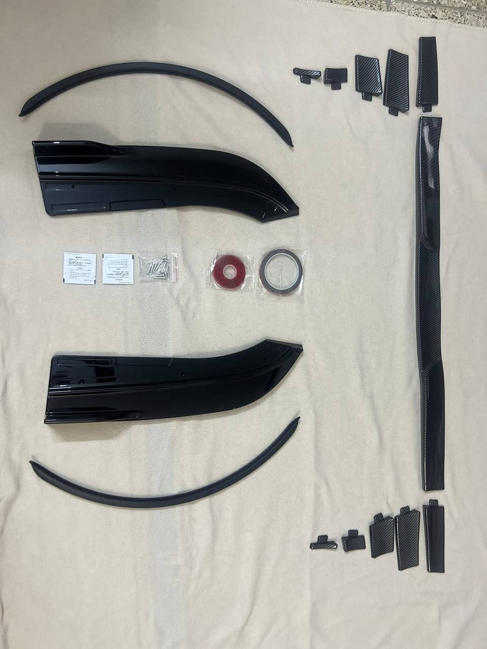 سلام عليكم
 كماليات سياره بي ام e60
حاجب جاملغ خلفي
وسبويلر نافذه خلفيه
ولحيه دعاميه خلفيه
السعر 60
بغداد الغزالية 
***********
