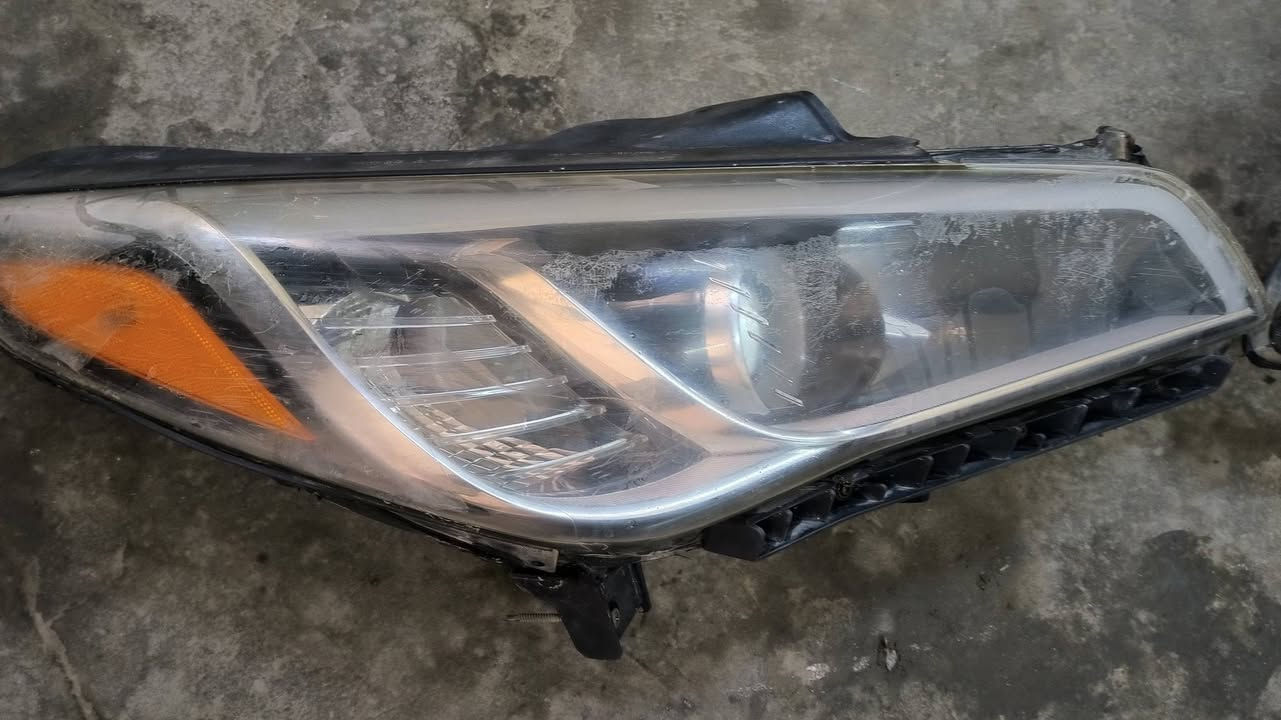 السلام عليكم
لايتات تخم سوناتا وارد امريكي أصلي مال تفصيخ موديل 15/16 السعر الزوج 150
+ تك لايت وارد خليجي صوب السائق السعر 75
العنوان النجف للتواصل ***********
