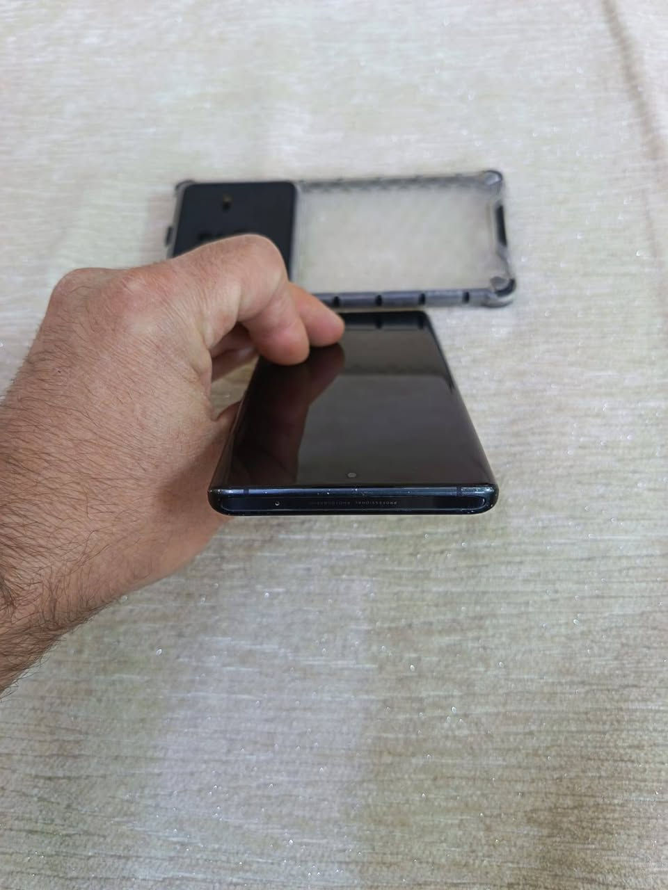 السلام عليكم اخوان عندي جهاز فيفو x80pro الجهاز نسخة عالمي وليس صيني اول منزل اشتريته ولحد الان مابي اي خلل او تصليح شرط تاخذه من البيت توصيل ماعندي مكاني الاعظميه اريد مراوس مع فيفو x200 برو أو x100 برو بس كون نظيف وانطي فرق  *********** أو *********** 
ملاحضه الجهاز مستخدم واكيد بي شخوط مالاستخدام كلشي واضح بالصور والفديو مع جزيل الشكر
