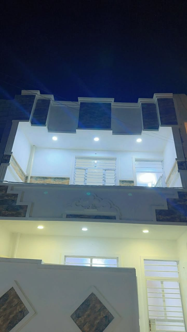 بيت زراعي للبيع
سند 117
 مساحه 50 متر
بناء حديث
طابقين:
طابق الأول مكون من صاله +
مطبخ سيراميك
وطابق الثاني غرفة نوم +
سطح 
 منطقة سويب \شرطه رابعه
رقم تليفون 📞 *********** /بي وتساب 👉
