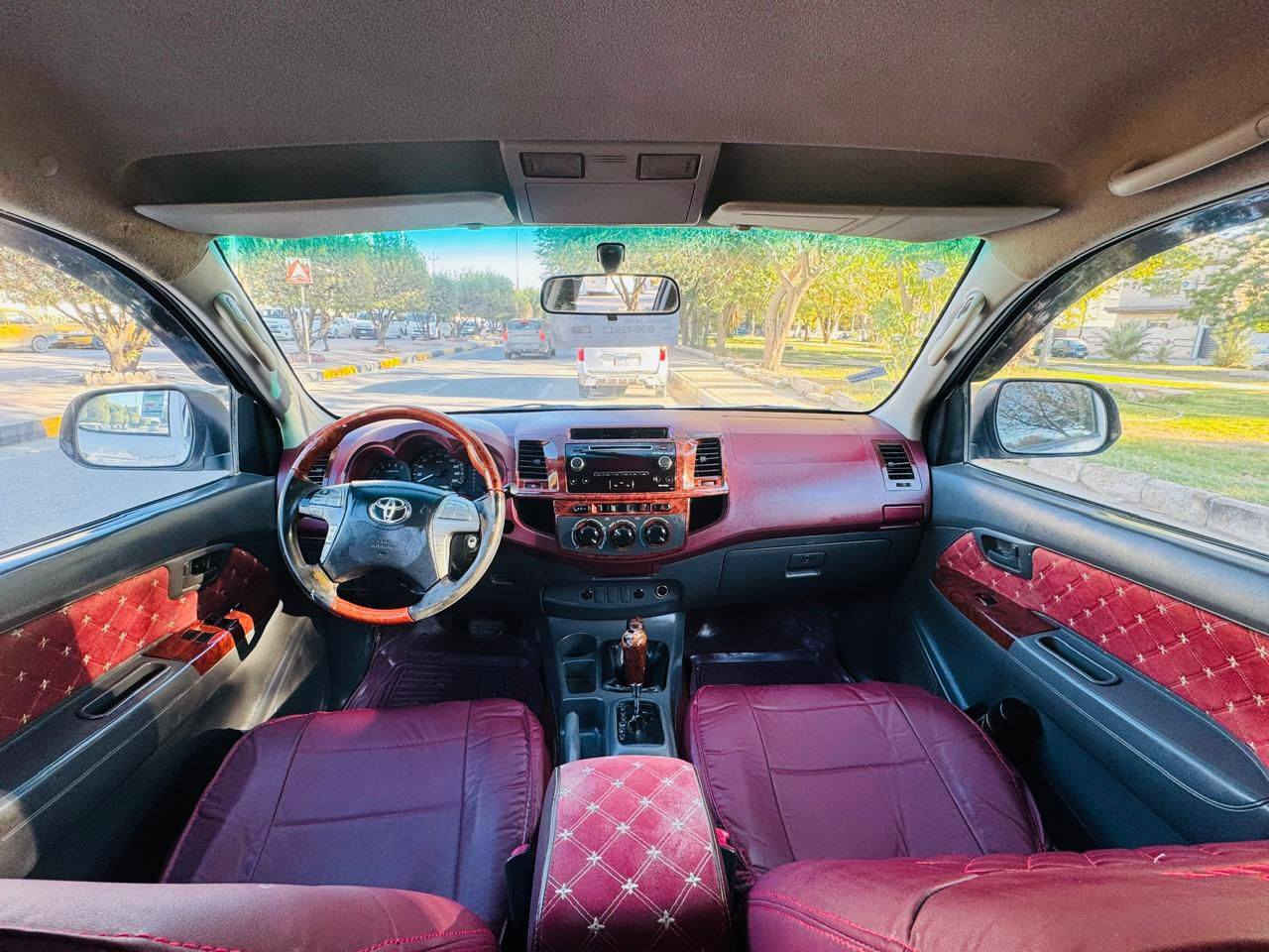 تويتا بيك اب تويوتا هايلوكس 2014 دفع رباعي 
لون ابيض خليجي. محرك مفتوح اصلي 
تخم تاير جديد صدر امامي 
خلي نظيف تبريد تدفئه داخل نظيف 
تدفئه وتبريد الكشنات رقم شمالي 
سليمانيه

🛑 السعر سوي تعليق يصل مباشرة 🤖 

تحويل مباشر  وتفاصيلها مذكوره بالسونار المفرق  
مكانها بغداد حي الجامعه 

رقم صاحب السيارة 
***********
