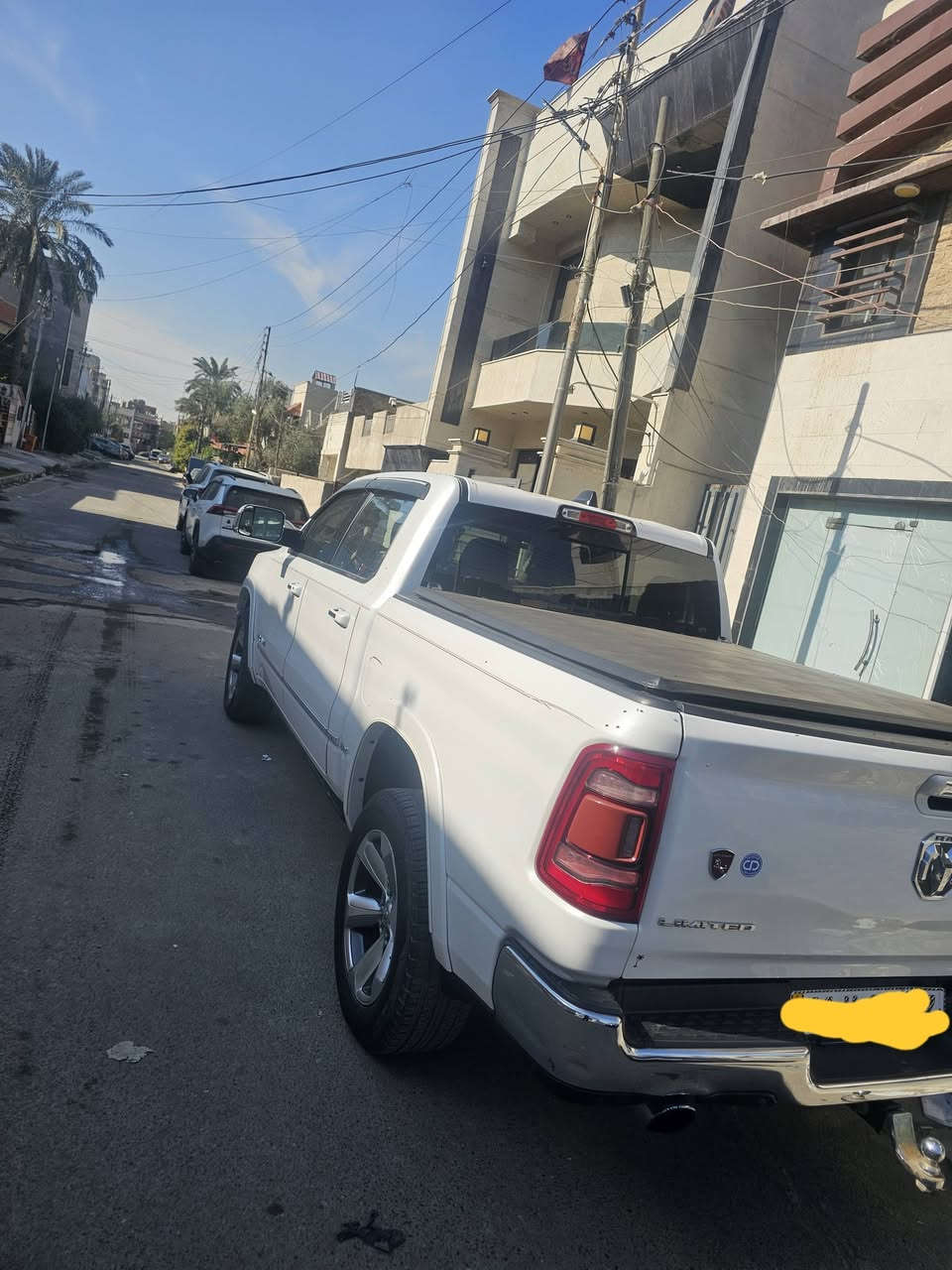 رام لمتد 2019 فول مواصفات شاشه تسله محرك 8 /5700 المرغوب تشغيل عن بعد جكات  دوسات كهربائيه وبيه بعد هواي موصفات السياره شبه الكلين بيه بارد بسيط وطخه بالجاملغ الخلفي بدون دواخل وبدون ارباك كفاله السياره رقم بغداد السعر 315 وبيه مجال ***********
