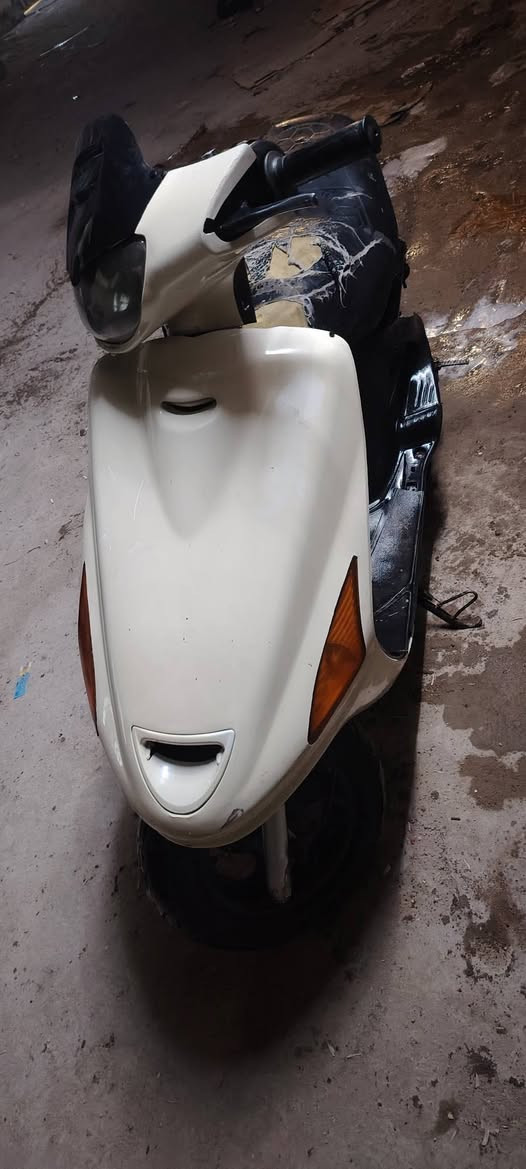 يالله سلام عليكم دراجه فراشه فحل  للبيع ابيع دراحه لاطشه كهربايات شغاله سلف شغال عوزها باتري كفرات موجوده تأيرات زوج جداد سعرها قفل من الاخير 175 الف ماترهم غير هذا سعر مكاني نجف شارع المطار الجديد يم محطه ريبال للاستفسار الانتصال عل رقم ***********
