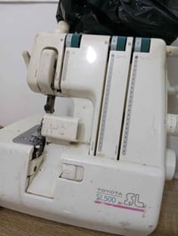 مكينة خياطة • اوفر ياباني • بغداد