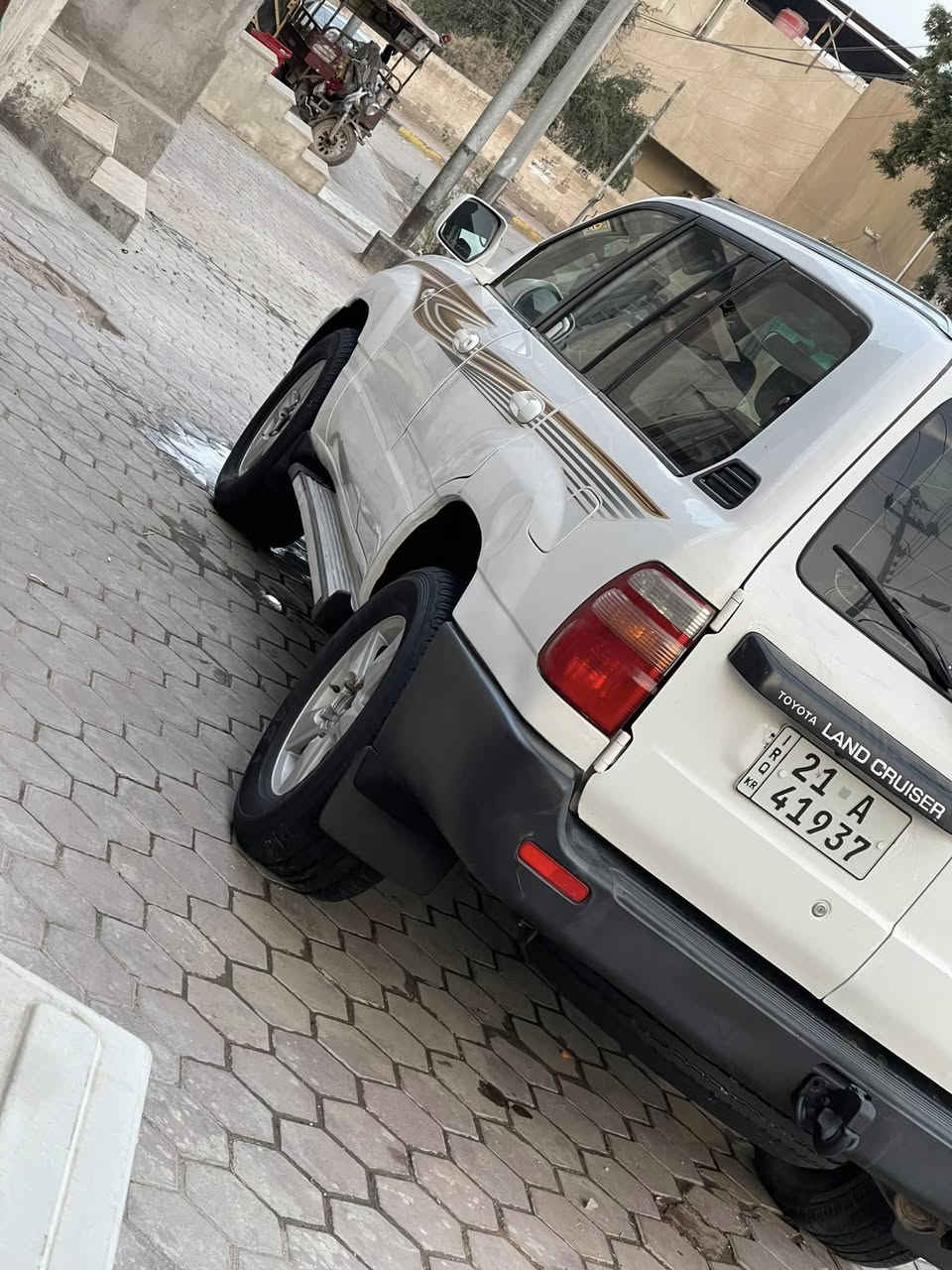 لاندكروزر  ٢٠٠١ رقم سليمانيه مكينه ٦سلندر كير عادي مكينه وكير جديد حداديه جديده السعر١١٠ وبيه مجا
***********
