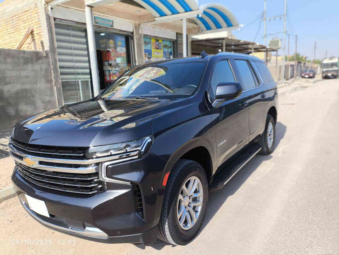 شفرليت تاهو LT  2023 مواصفات عالية
مقاعد جلد منفصلة رئاسي 
كشنات امامية تدفئة وتحكم كهرباء
رادارات امامية وخلفية وجانبية
جنطة كهرباء
حساسات امامي وخلفي 
حادثها جانبي الجهة اليمنى الخلفية داير المدگر والباب مبدل فقط 
البردة الجانبين فقط ومبدلة بلاد 
بچم سليم كبس شركة
السعر 480 وبيها مجال 
للتواصل مع صاحب السيارة
رقم الهاتف ‏‪***********‬‏
حجي ابو باقر
