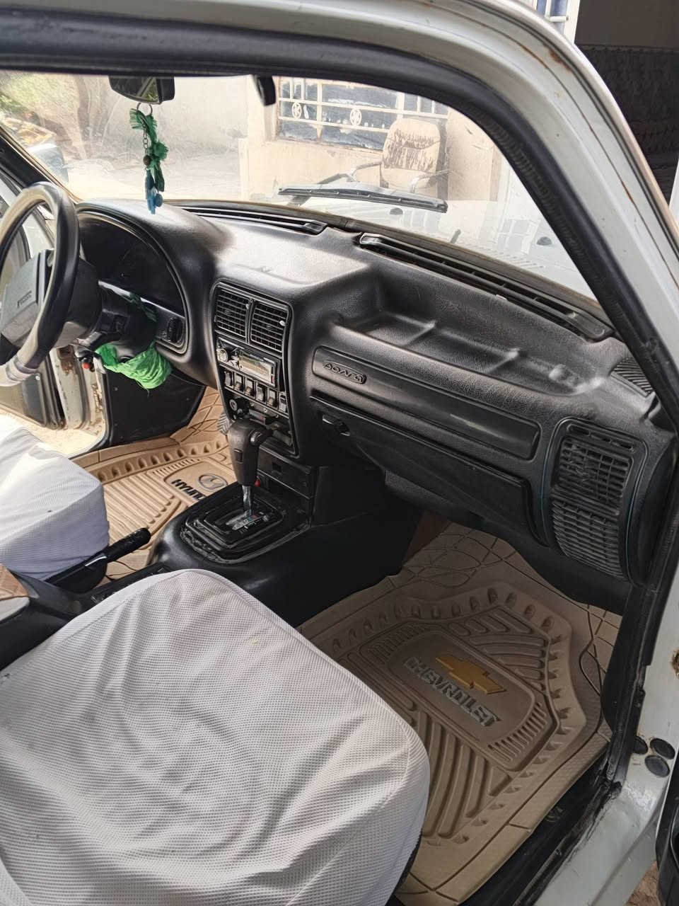 سلام عليكم فولكه للبيع موديل 2003 محوره بالكامل سيدان مكينه وكير ونجي جدد تبريد راس الثور ثلج حداديه جديده ارضيه جلد لايت زنون عالي ناصي باسمي السعر 45 وبيها مجال قليل ***********
