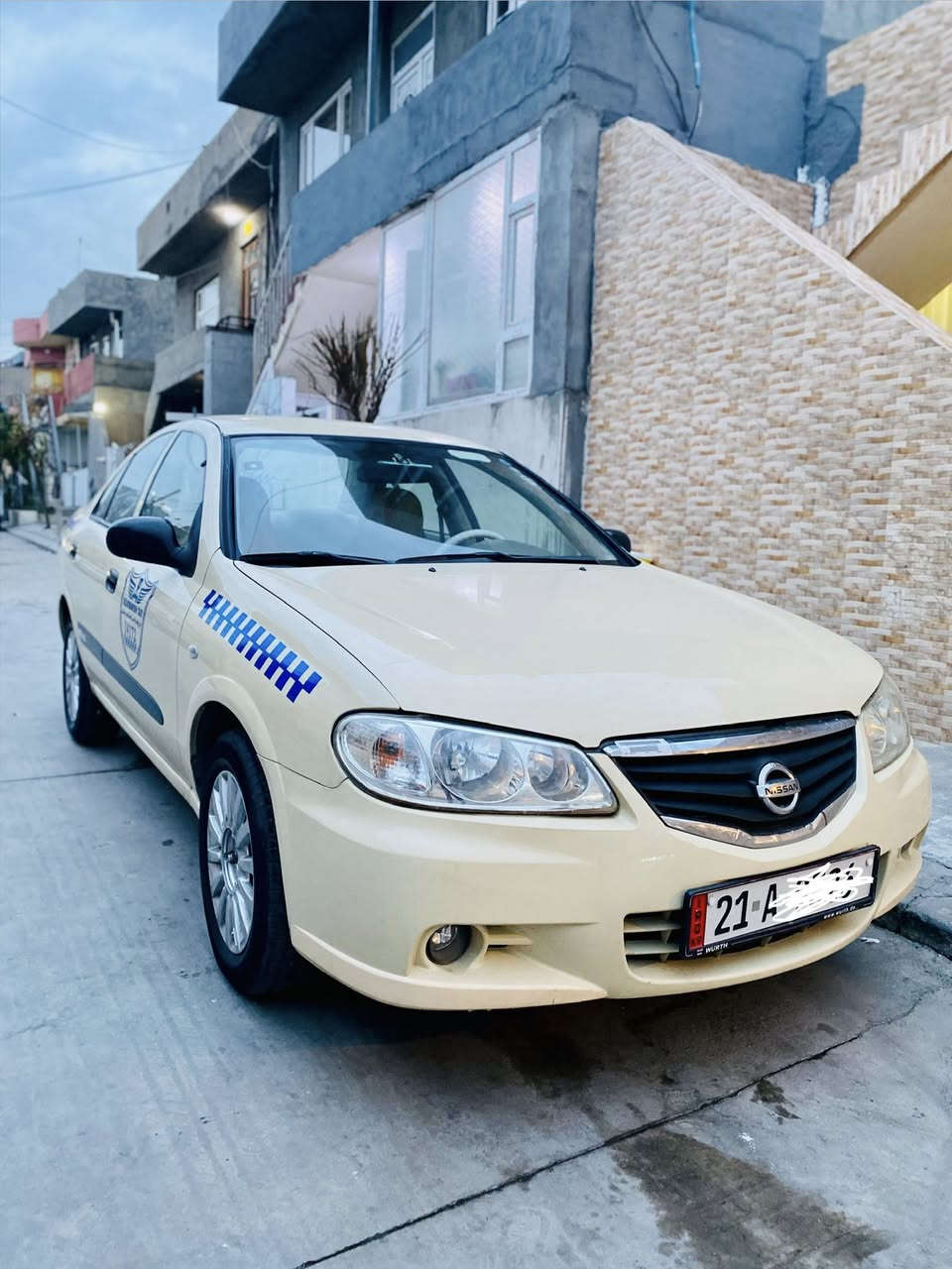 نـیـسـان سـەنـی مـۆدێـل 2011  گـێـرو مـەکـیـنـە بـەشـەرتـە سـەیـارەکـە جـائـیـزە بۆیاخی نییە سـەنـەوی هـەتـا 2027تازە بەناوی خۆمەوە 128گەلا
***********
لەسلێمانیم
